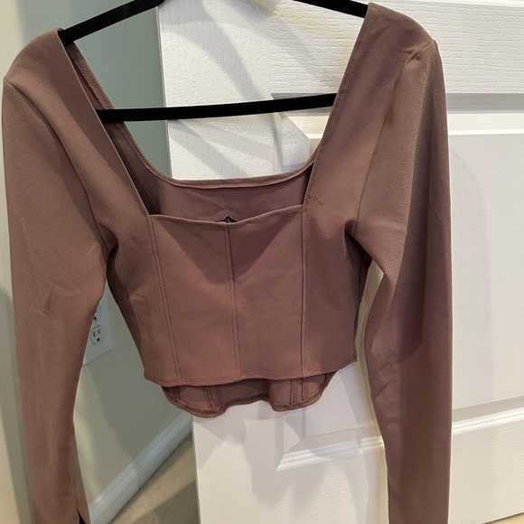 Elegant Brown Women's Top - Picture 2 of 6